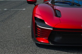 Egyszerre két Ferrarival lepi meg magát születésnapjára Ibrahimovic