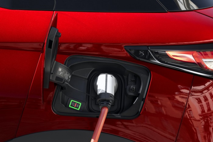 Minden téren megújult a francia városi crossover 8