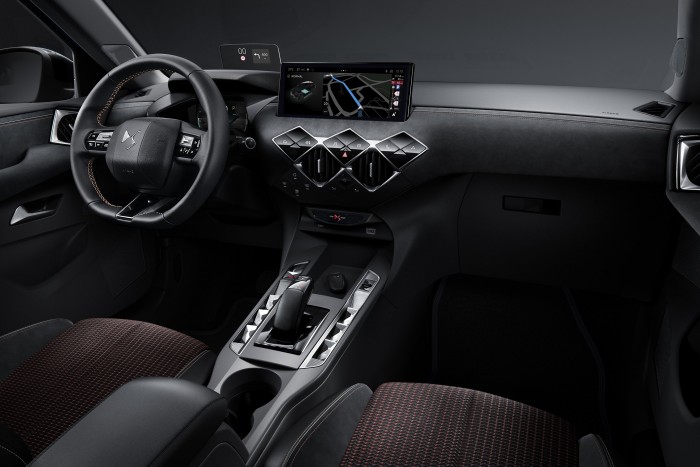 Minden téren megújult a francia városi crossover 7