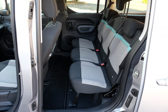 Tökéletes villanyautó nagy családoknak 8