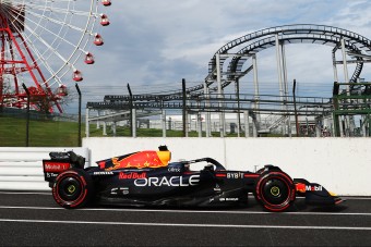 F1: Necces helyzet után Verstappen a vb-cím kapujában