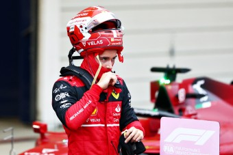 F1: Nem érti a Ferrari Leclerc büntetését