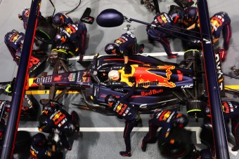 F1: Hivatalos, túlköltekezett a Red Bull