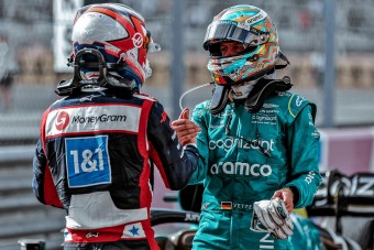 F1: Videón, amit Vettel az utolsó körben varázsolt, úgy örült, mintha nyert volna