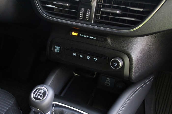 Elég ennyi a Golf ellen? – itt a 10 milliós Ford Focus 16