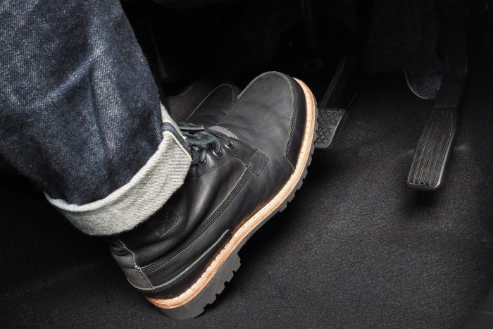 Fékezzünk vagy ne fékezzünk: ez itt a kérdés