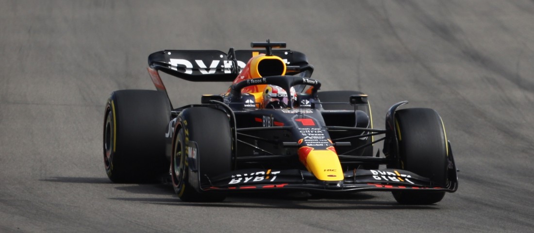 F1: Nagy csatában nyert Verstappen, világbajnok a Red Bull