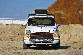 A leghíresebb indiai autót vezettem itt, Budapesten! Indul a Bamakón!