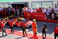 Csendes versenyautót épített a Ferrari, megnéztük élőben 34