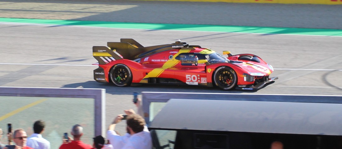 Csendes versenyautót épített a Ferrari, megnéztük élőben