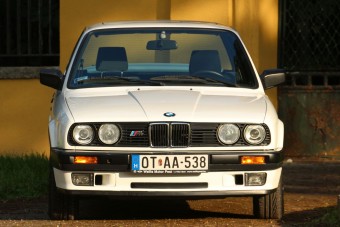 Egy soha le nem robbanó BMW E30 360 ezer km-rel
