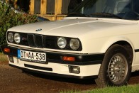 Egy soha le nem robbanó BMW E30 360 ezer km-rel 74