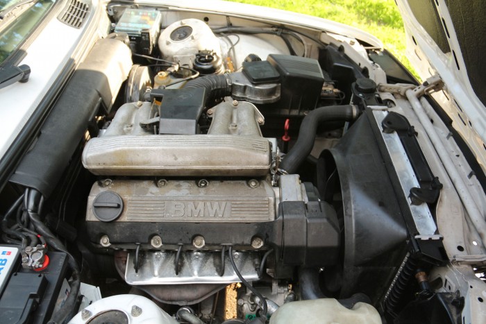 Egy soha le nem robbanó BMW E30 360 ezer km-rel 17 | Vezess Egy soha le nem robbanó BMW E30 360 ezer km-rel 17