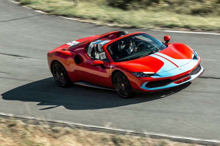 Egy Ferrariban nem számít a fogyasztás 14