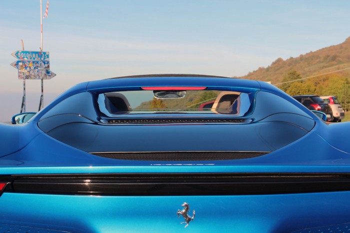 Egy Ferrariban nem számít a fogyasztás 18