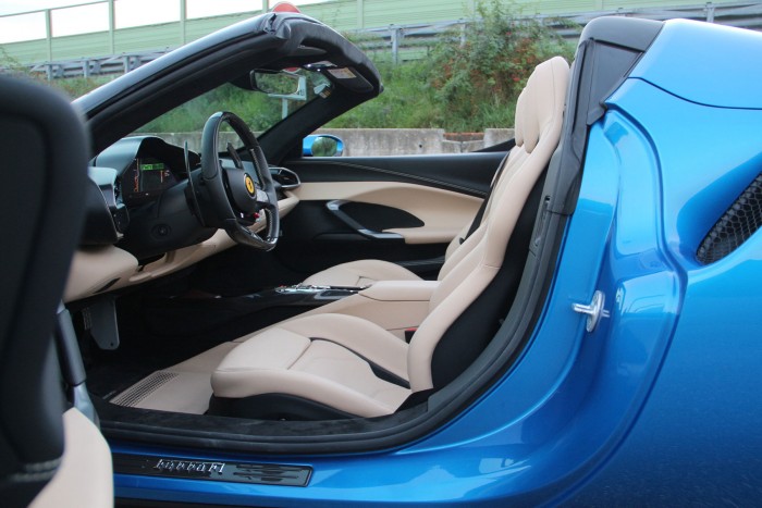 Egy Ferrariban nem számít a fogyasztás 21