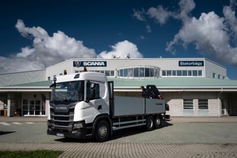 Ezzel a platóssal három emelet magasságban is lehet dolgozni