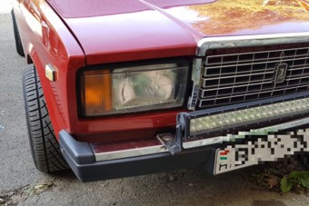 Ültetett, tuningolt Ladát állítottak meg a rendőrök, feljelentették