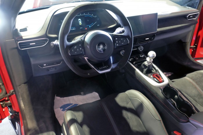 Új sportkocsi forgalmazása indult el Magyarországon 6