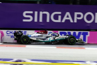 F1: Ezért kapott ki csúnyán Hamiltontól Russell