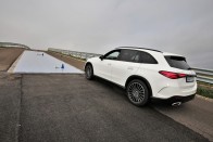 A kategória legkomolyabb technikájával – Mercedes-Benz GLC 27