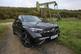 A kategória legkomolyabb technikájával – Mercedes-Benz GLC