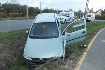 Összeveszett a feleségével, felöntött a garatra, elkötött egy autót, amivel az árokig meg sem állt