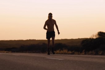 Annyit futott, hogy egy autóból négyszer fogyott volna ki az üzemanyag