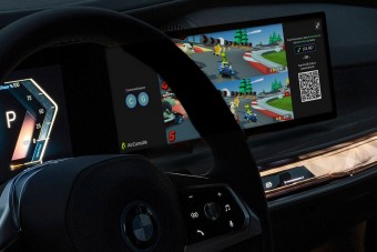 Videójátékokat telepítenek a BMW-kbe