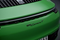 Könnyített sportkiadást kap a Porsche 911 48