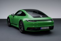 Könnyített sportkiadást kap a Porsche 911 50