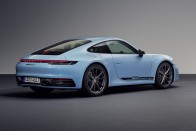 Könnyített sportkiadást kap a Porsche 911 55