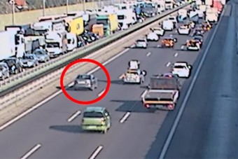Fékezés nélkül hajtott az előtte állónak az M0-son