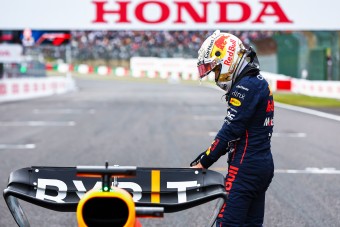 F1: Elbukhatja Verstappen a pole-t
