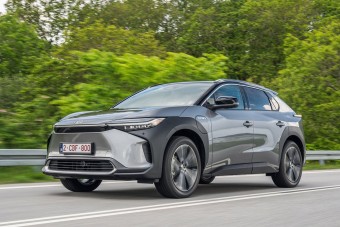 Átalakítja az autózást a Toyota