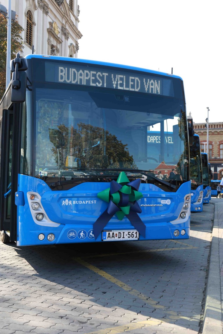 Itt vannak az első új rendszámos BKV-buszok 1