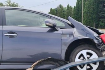 Nem mindennapi baleset történt egy hazai vasúti átjáróban