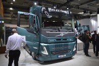 Vadonatúj e-tengelyt mutatott be a Volvo Trucks 20