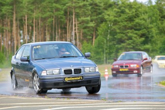 Ezért nem érdemes kopott gumival autózni