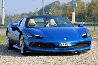 Van, ahol új jogosítványt vezetnek be a legerősebb autókhoz