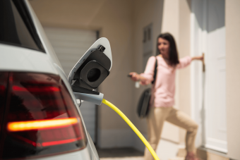 Egyre jobban megéri otthon tölteni az elektromos autót (x)