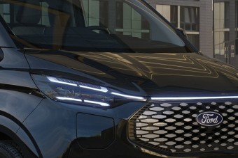 Nyolcszemélyes villanyautó a Fordtól