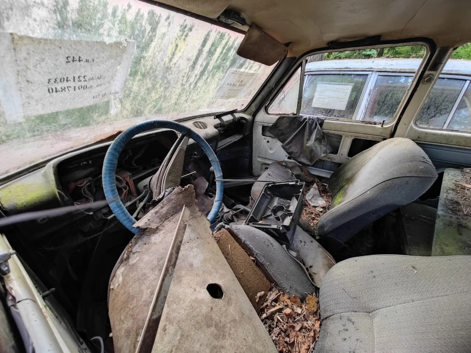 Orosz autók temetőjét találta meg egy túrázó az erdőben 5