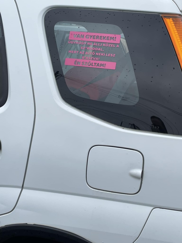 Egy anyuka kőkemény üzenetet ragasztott saját Suzukijára 1 | Vezess Egy anyuka kőkemény üzenetet ragasztott saját Suzukijára 1