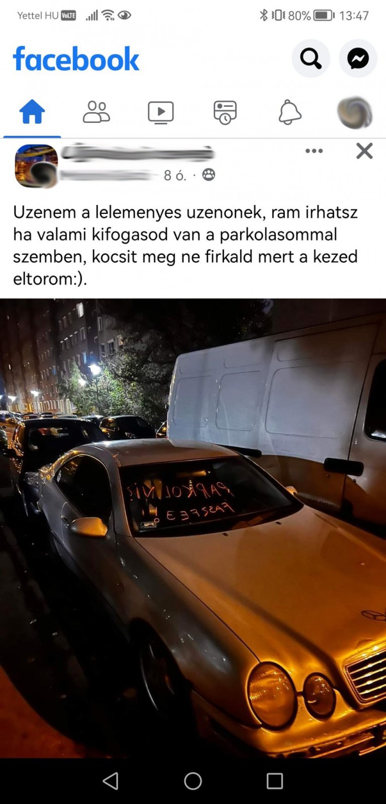 Trükkös, ám elég trágár üzenetet írtak egy Mercedes ablakára Budapesten 1