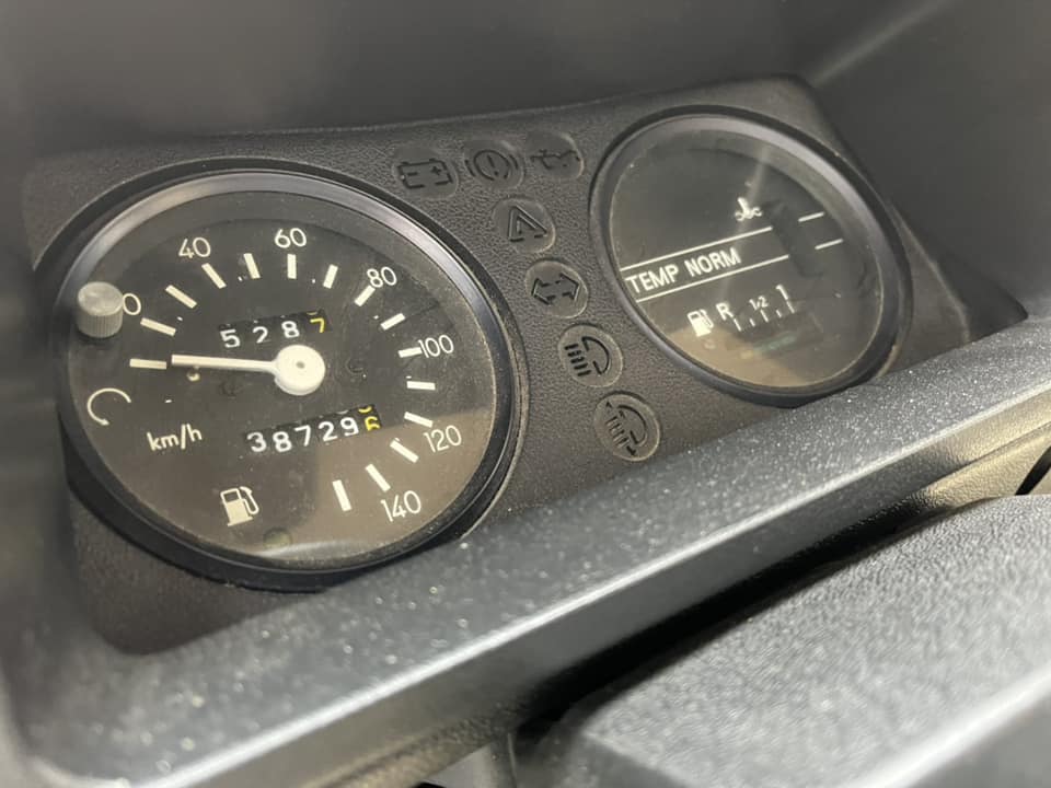 Újabb zseniális állapotú szociautó került elő egy magyar garázsból 4