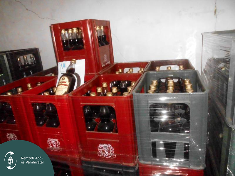 Kinyitott a NAV szeszboltja, piacra dobnak 350 milliónyi lefoglalt italt 3 | Vezess Kinyitott a NAV szeszboltja, piacra dobnak 350 milliónyi lefoglalt italt 3