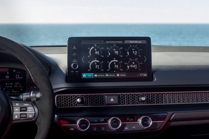 Családi versenyautót hozott Európába a Honda 10