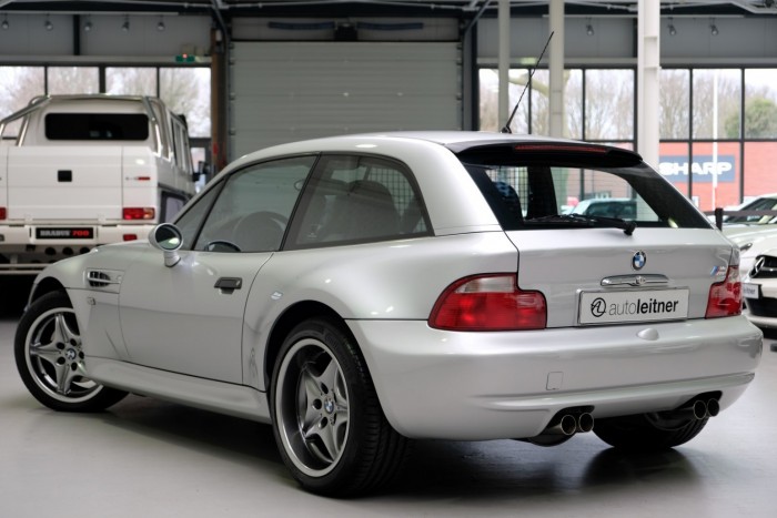 Ez a 21 éves BMW még a vezetés valódi élményét adja, meg is kérik az árát 5