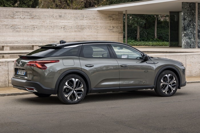 Minden irányban fejlődnek a nagy Citroën hibridek 9